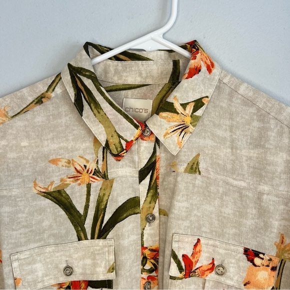 Chico's Spring Lily Utility Shirt Tunic Floral Button Up Roll Tab Sz M Vacation - Picture 12 of 15